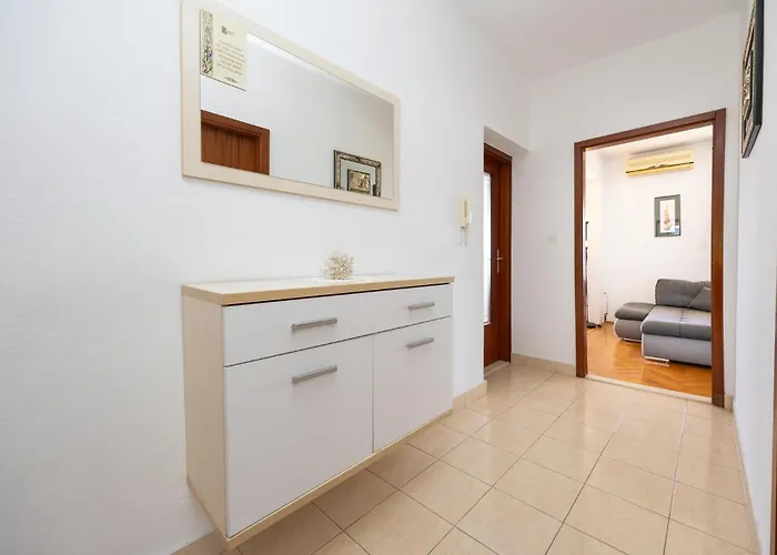 Awesome In With Wifi Trogir